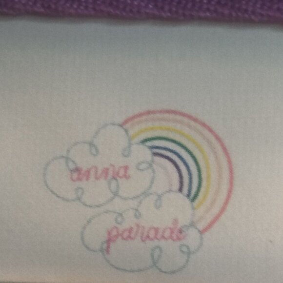 Anna Parade Love Makes Family Apron Lavender Flower Pocket - Picture 7 of 7